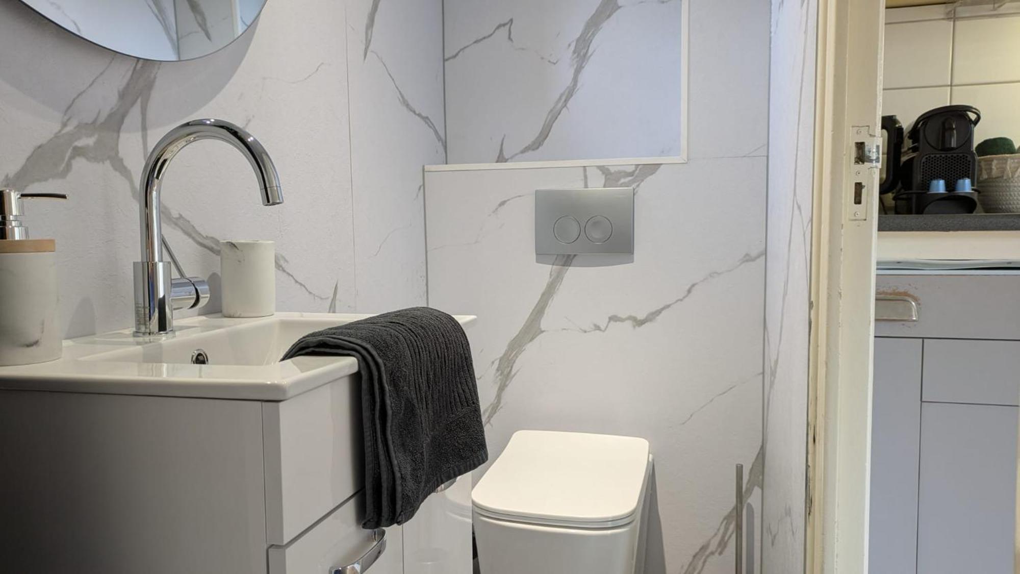Knus Met Prachtige Nieuwe Badkamer - Distelhoek
