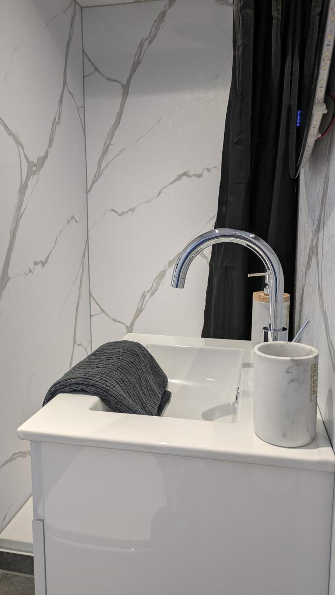 Knus Met Prachtige Nieuwe Badkamer - Distelhoek Ferienhaus